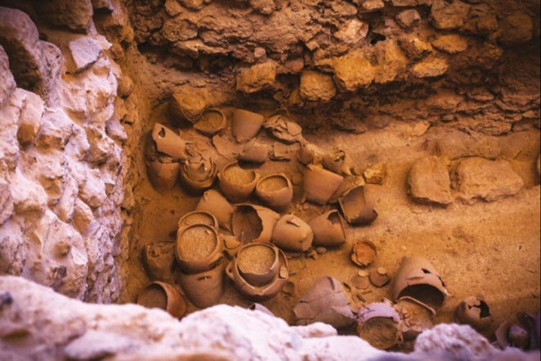 Akrotiri pottery