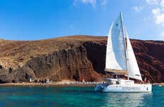 Paseo en catamarán por la Caldera de Santorini