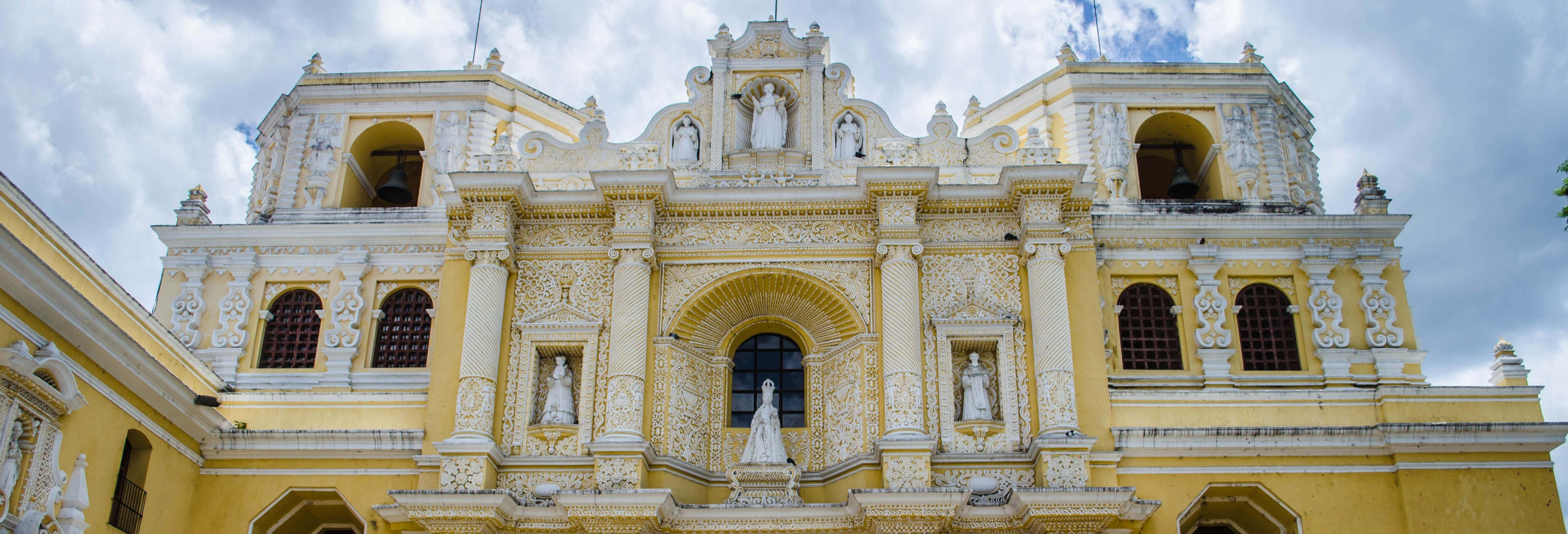 Visita guiada por Antigua y las termas de Kawilal