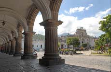 Excursão a Antigua Guatemala e termas de Kawilal