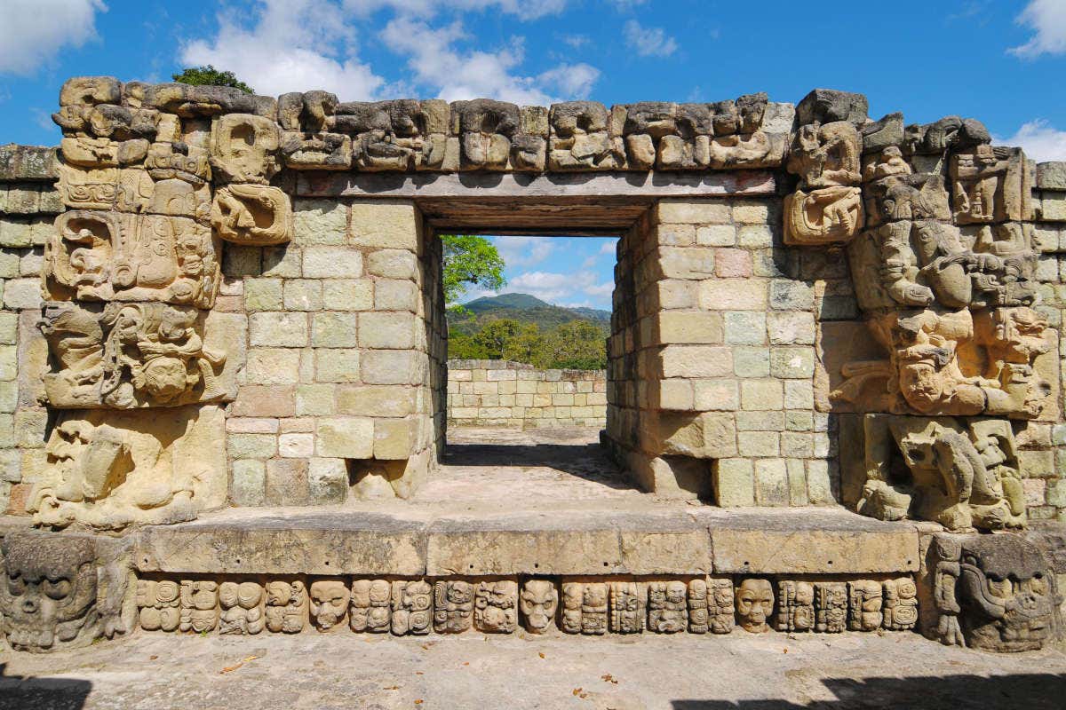 Excursión privada al Parque Arqueológico y Parque de Aves, Copán Ruinas