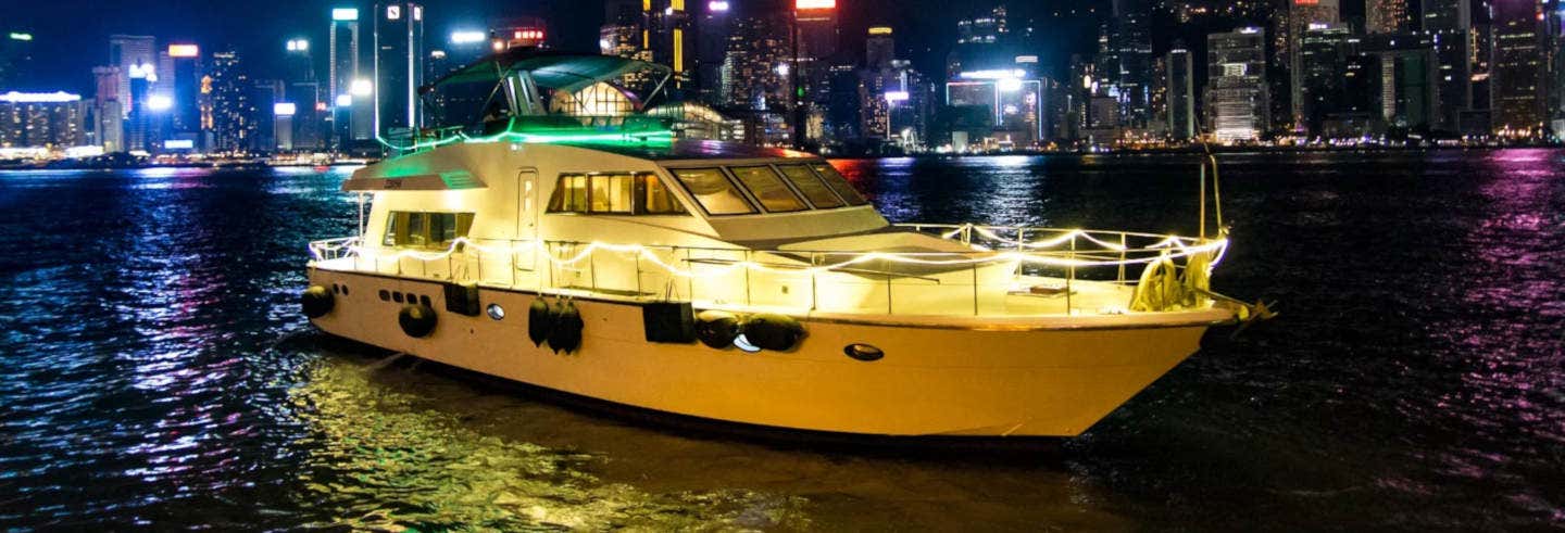 Crucero nocturno por la bahía Victoria en yate