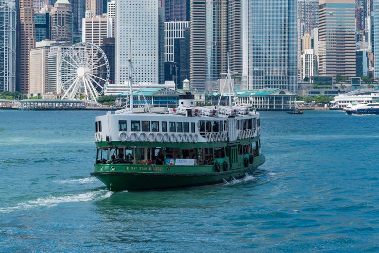 Profitez de la balade en bateau dans Hong Kong