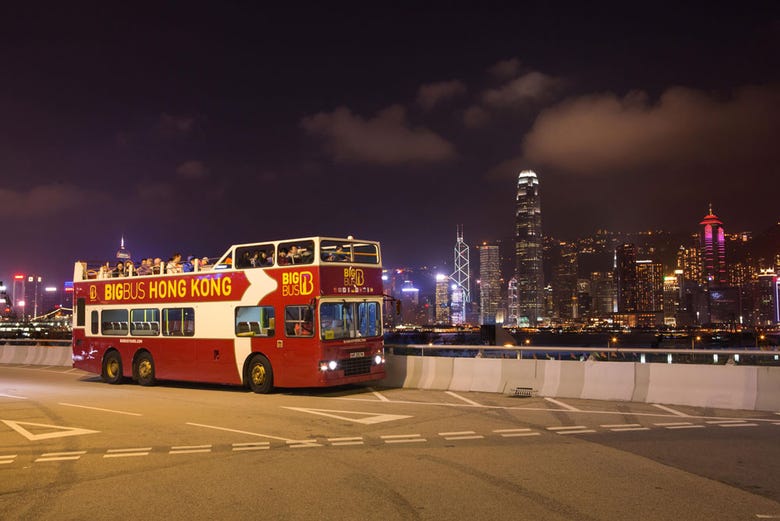 Discovering Hong Kong at night with Big Bus tours