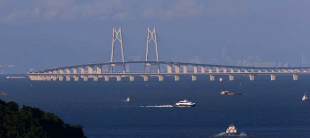 Hong Kong – Macau Bridge Day Trip