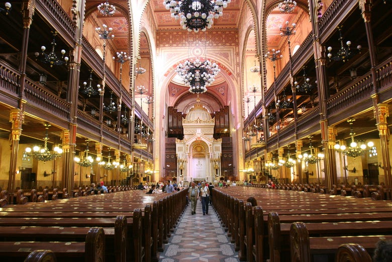 Interior da Sinagoga de Budapeste
