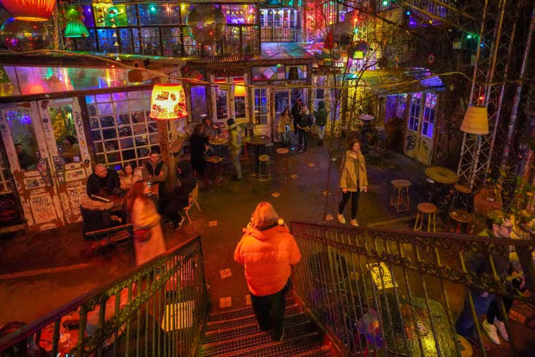 Visitando Szimpla Kert