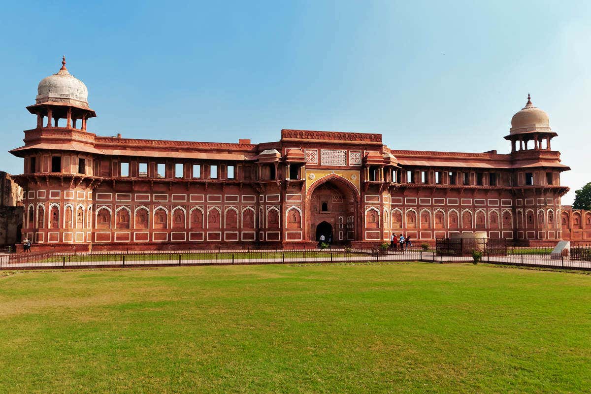 Free Walking Tour of Agra - Book Online at Civitatis.com