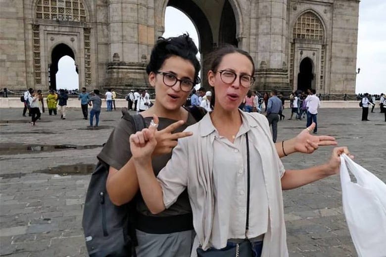 Tourists during the free tour through Mumbai