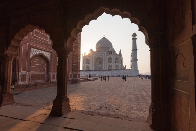 Taj Mahal ao amanhecer