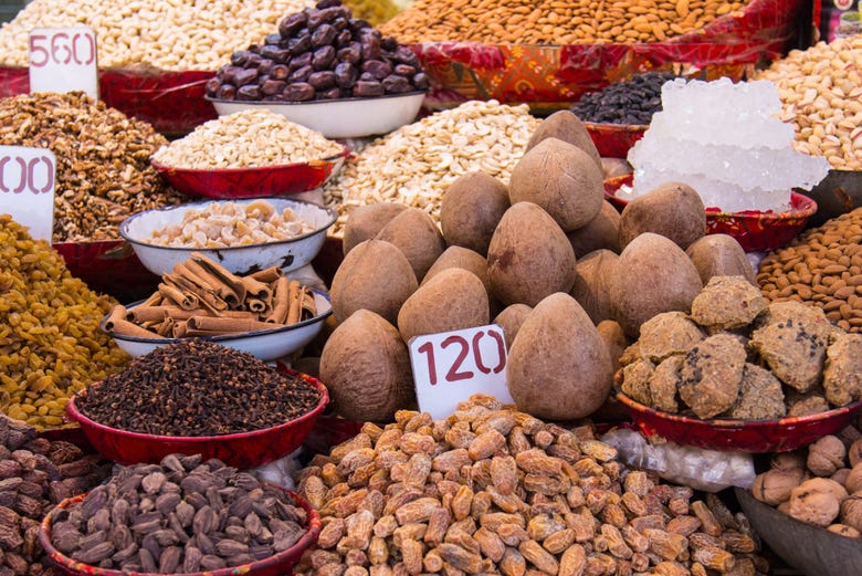 Il mercato delle spezie di Varanasi