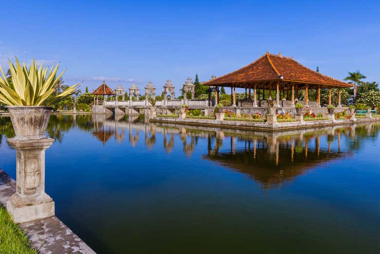 Taman Ujung and Tirta Gangga Foating Palaces Tour Bali 