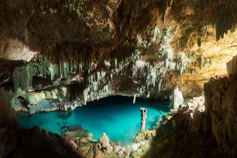 Interior de la Cueva de Rangko
