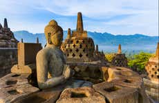 Escursione ai templi di Borobudur e Prambanan