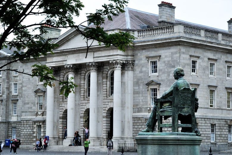 Statue du Trinity College