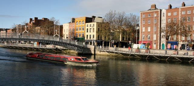 Paseo en barco por Dublín