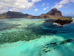 Survolez l'île Maurice
