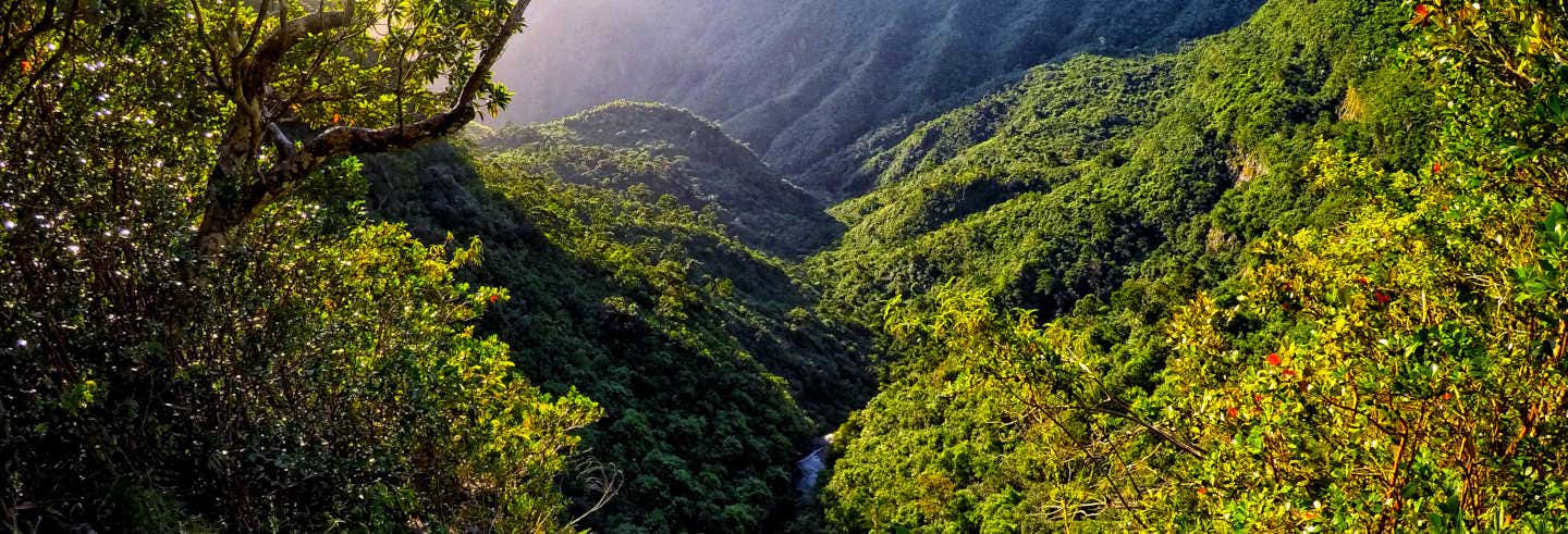 Senderismo por el Parque Nacional Gargantas del Río Negro