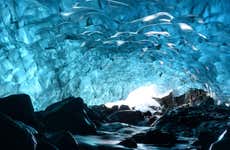 Excursión a la cueva de hielo azul
