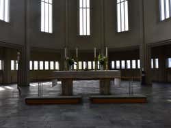 The altar in Hallgrimskirkja