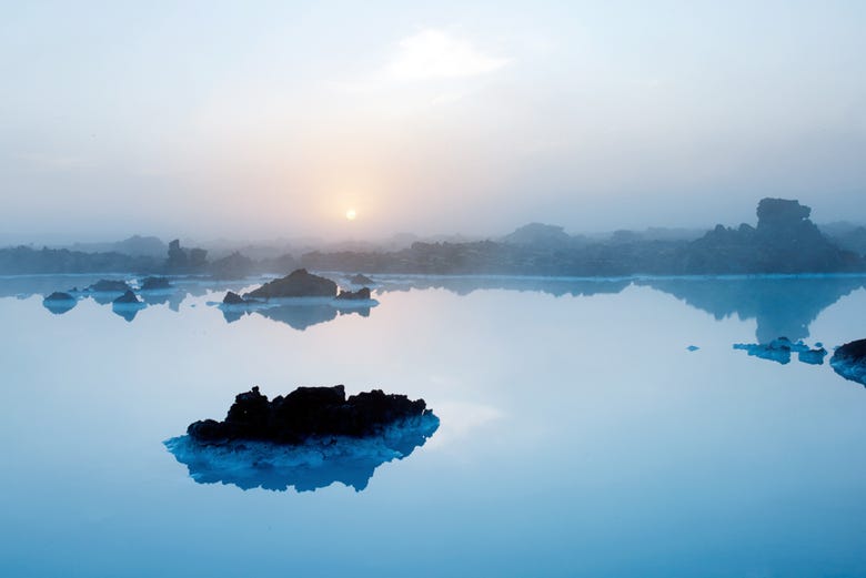 Balneario de la Laguna Azul en Islandia