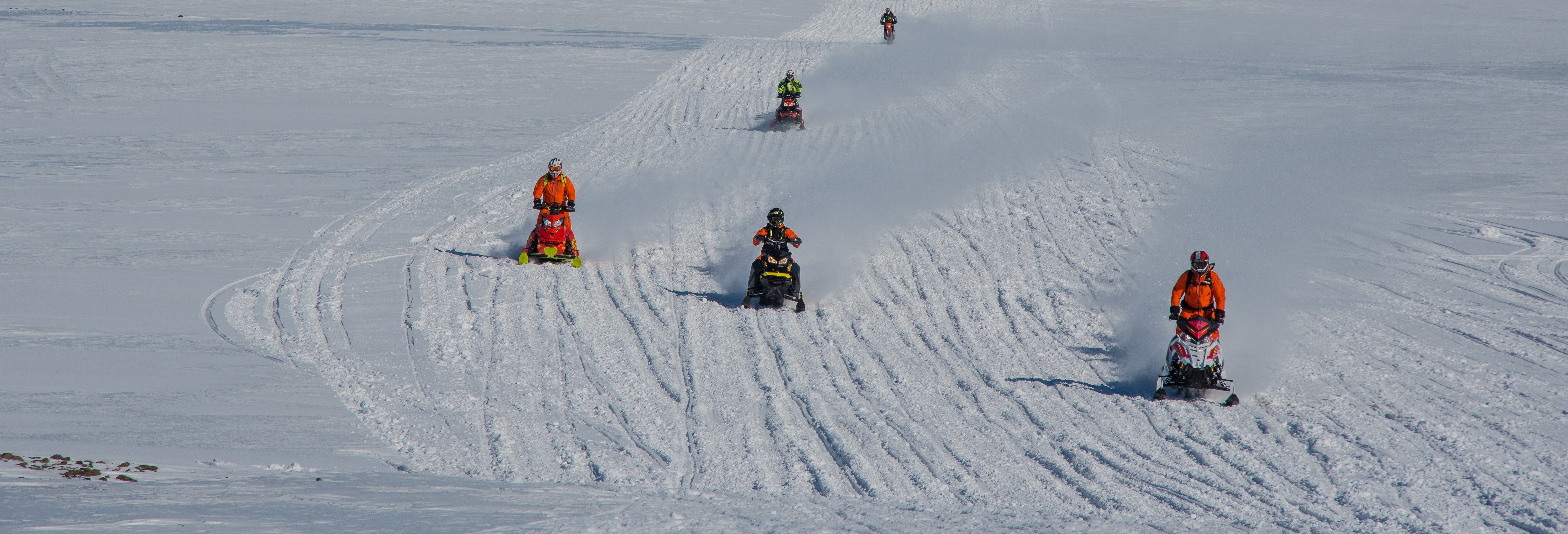 Paseo en moto de nieve por el glaciar Mýrdalsjökull
