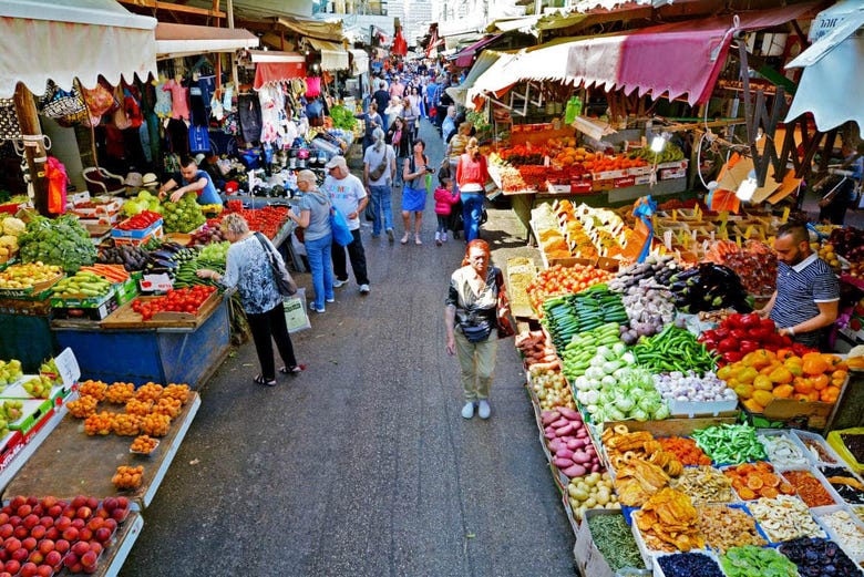 Visiting the Market of Carmelo of Tel Aviv