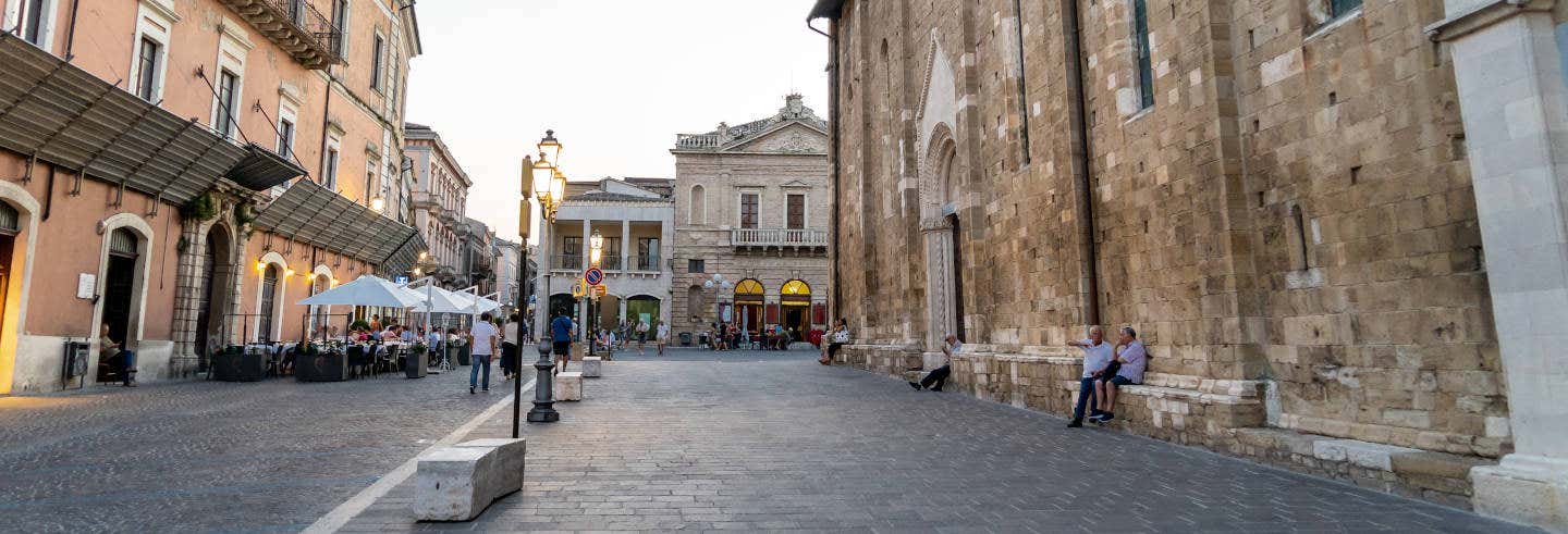 Tour di Don Chisciotte e dei Duchi d'Acquaviva