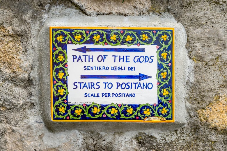 A sign for the Path of the Gods