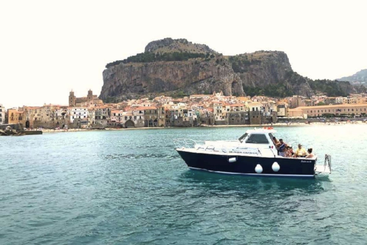 Giro in barca a Cefalù, Castel di Tusa e Costa Turchina