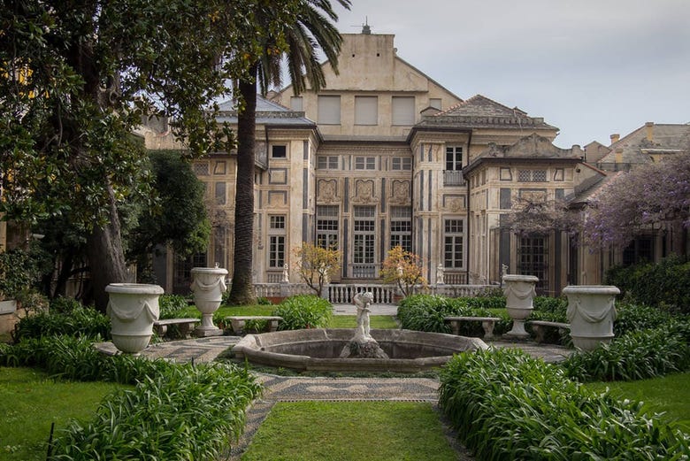 The Nicolosio Lomellino palace