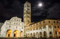 Tour noturno por Lucca