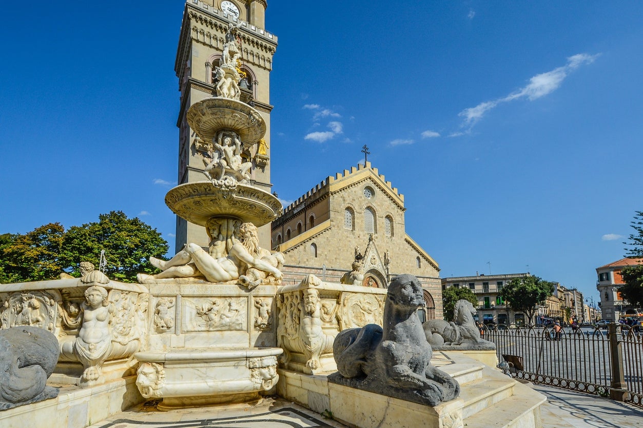 Tour del Duomo di Messina e della chiesa dell'Annunziata dei Catalani