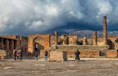 Ancient Pompeii Experience: Walking Tour and Gastronomic Journey