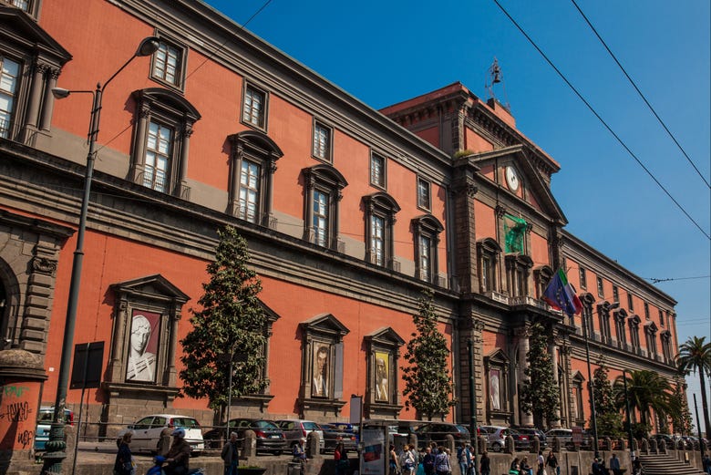 Edificio del Museo archeologico di Napoli