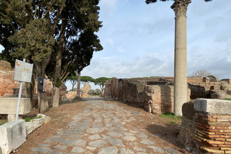 Visitando el yacimiento arqueológico de Ostia Antica