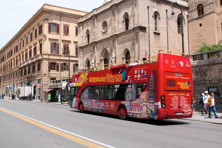 Ônibus turístico de Palermo