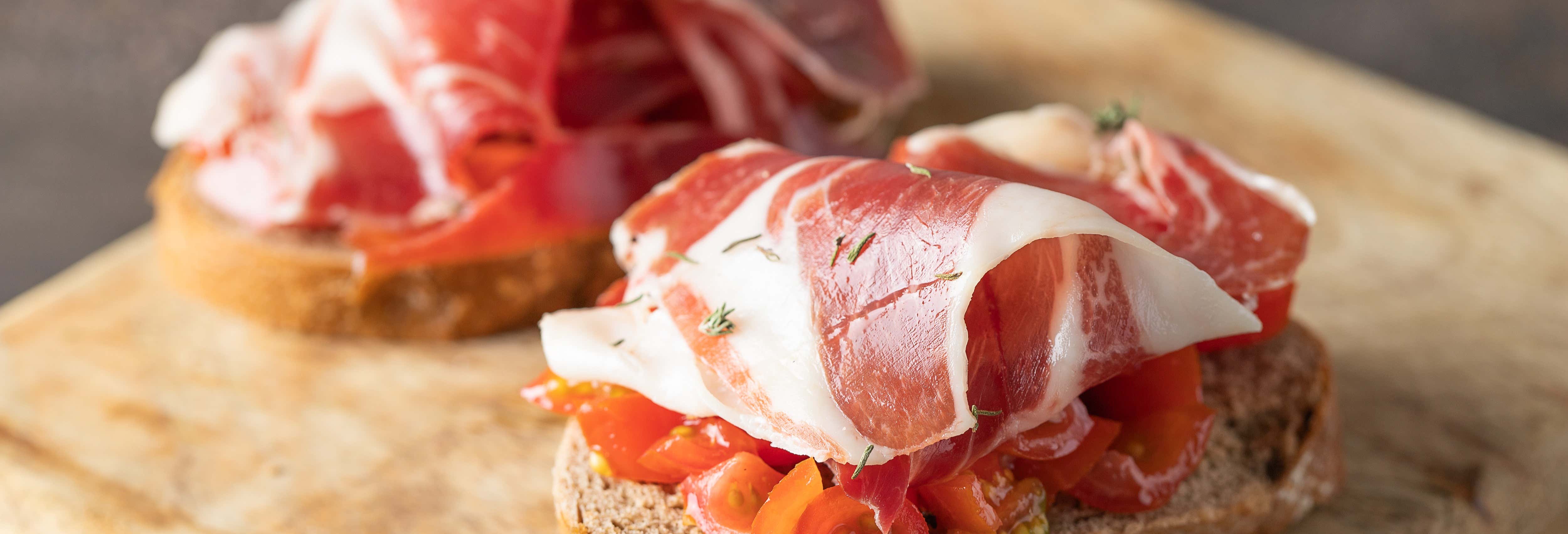Tour privado a una fábrica de jamón de Parma