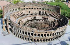 Ingresso do Italia in Miniatura com almoço