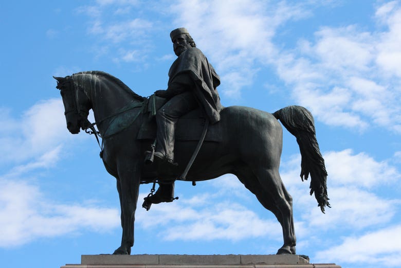 Estatua de bronce de Giuseppe Garibaldi