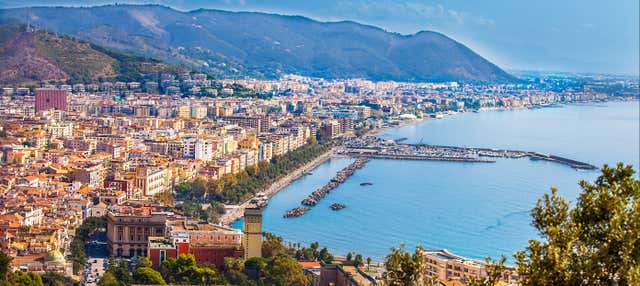 Tour privado por Salerno con guía en español