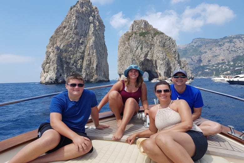 Profitez de l'excursion à Capri en famille !