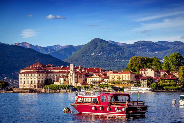 Barca turistica per le Isole Borromee da Stresa