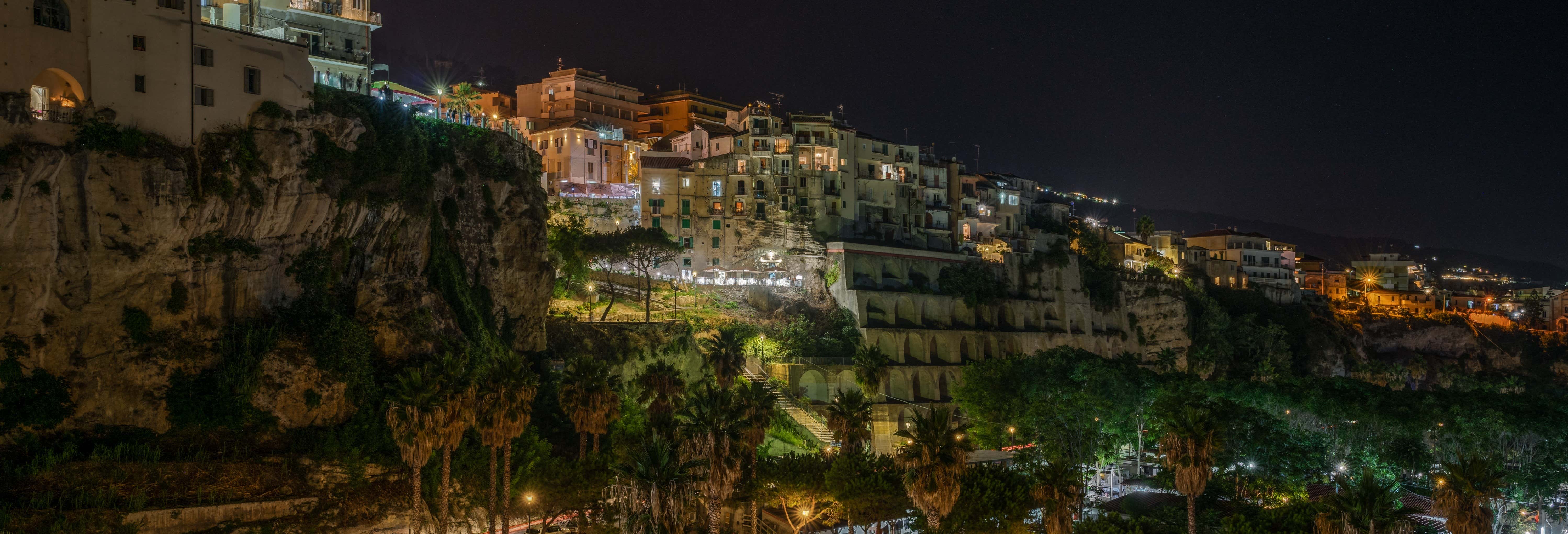 Tour noturno por Tropea