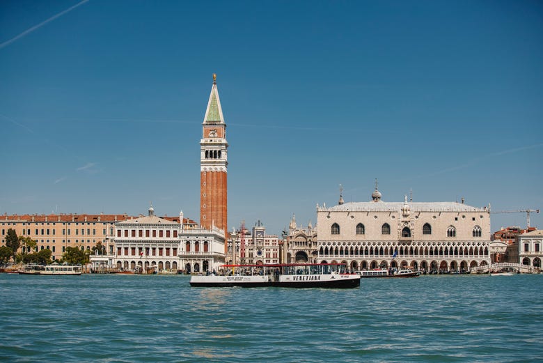 Battello turistico di Venezia