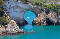 Passeio de barco privado pelas grutas de Gargano
