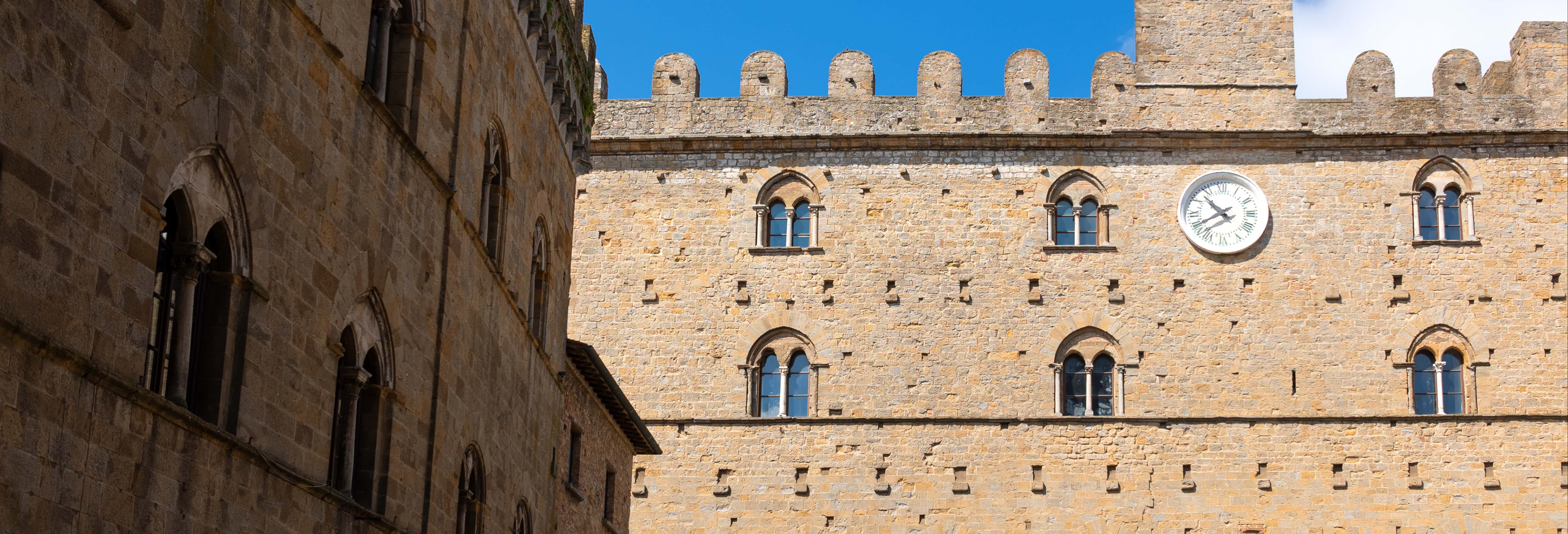 Tour privado por Volterra con guía en español
