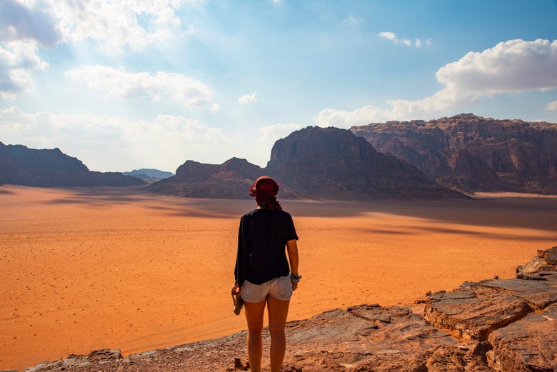 Turista en Wadi Rum