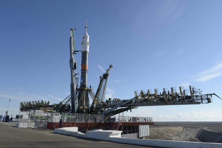 Instalación del cohete Soyuz-FG