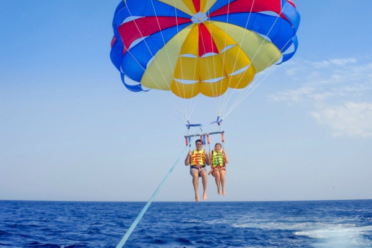 Parachute Ascensionnel A Maafushi Reservez Sur Civitatis Com